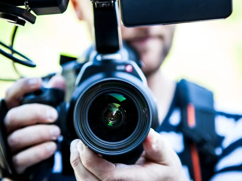 Looking for the Cheapest Wedding Photographer? Read This Before You Book